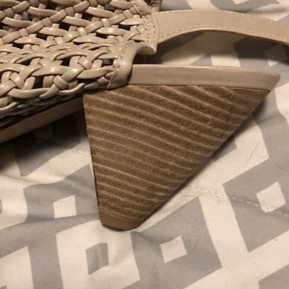 Vince Camuto sandals - Picture 6 of 7